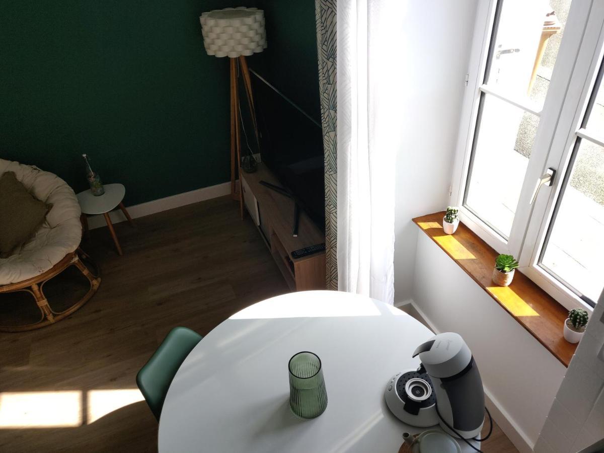 Scandinave - Proche Gare & Centre-Ville - Stationnement - Cour Interieure Table & Chaises Saint-Brieuc Luaran gambar